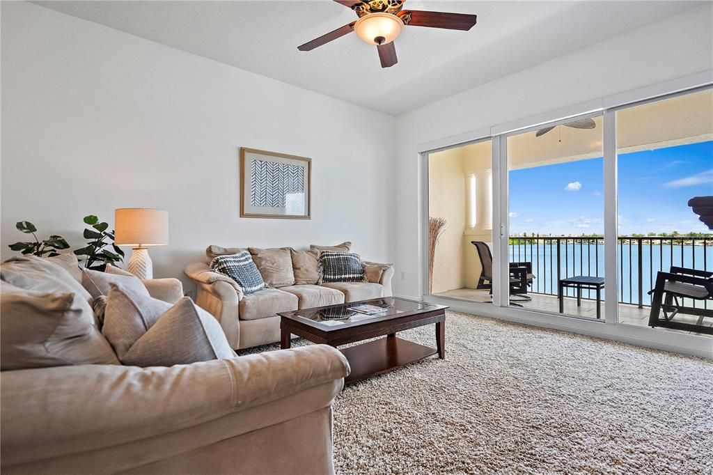 For Sale: $848,500 (3 beds, 3 baths, 1995 Square Feet)