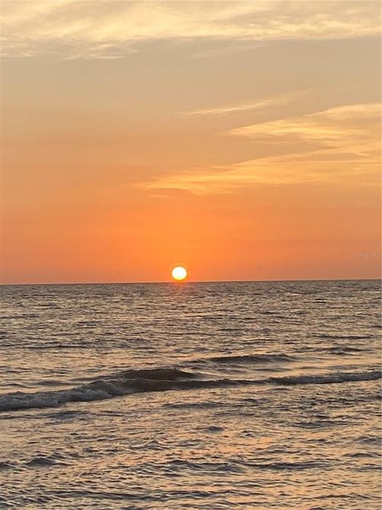 For Sale: $848,500 (3 beds, 3 baths, 1995 Square Feet)