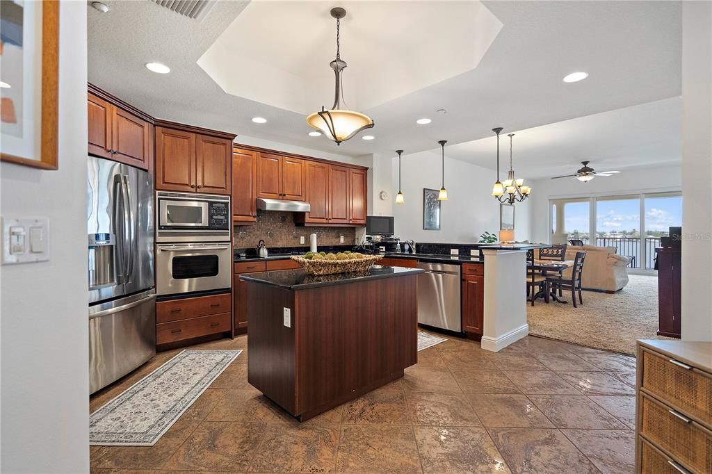 For Sale: $848,500 (3 beds, 3 baths, 1995 Square Feet)