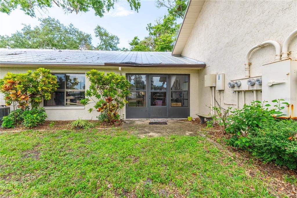 Active With Contract: $135,000 (2 beds, 2 baths, 1075 Square Feet)