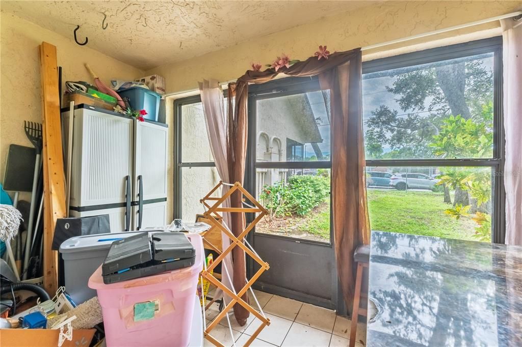 Active With Contract: $135,000 (2 beds, 2 baths, 1075 Square Feet)