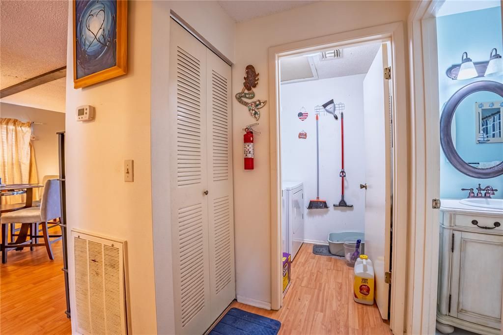 Active With Contract: $135,000 (2 beds, 2 baths, 1075 Square Feet)