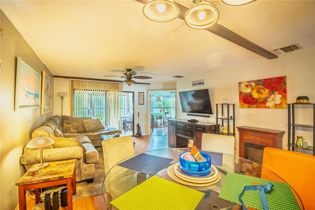 Active With Contract: $135,000 (2 beds, 2 baths, 1075 Square Feet)