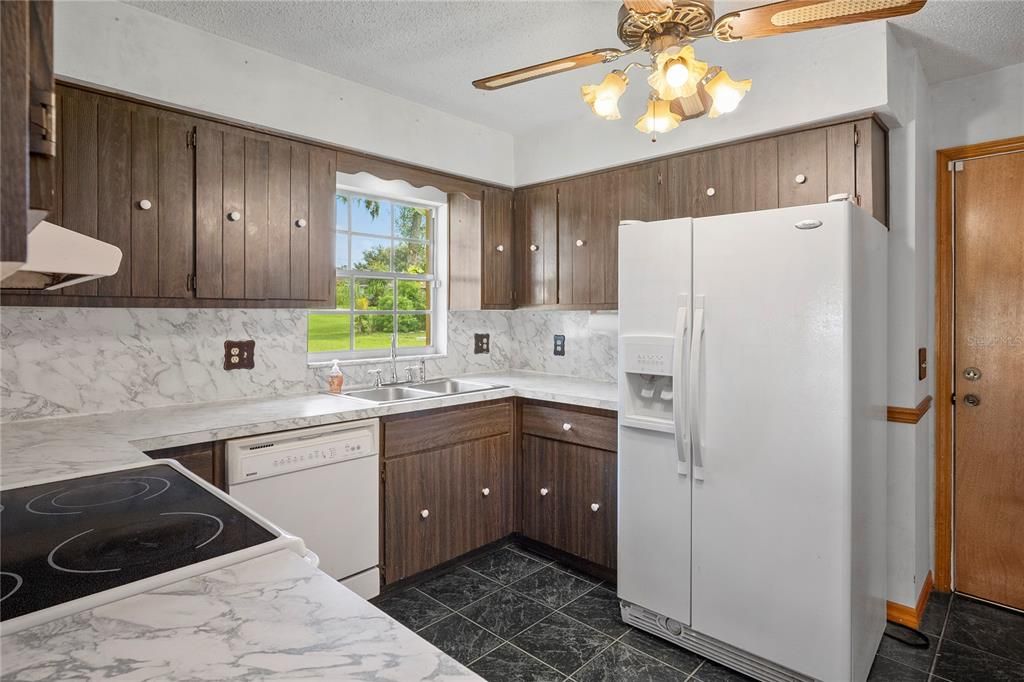 待售: $344,000 (3 贝兹, 2 浴室, 1369 平方英尺)