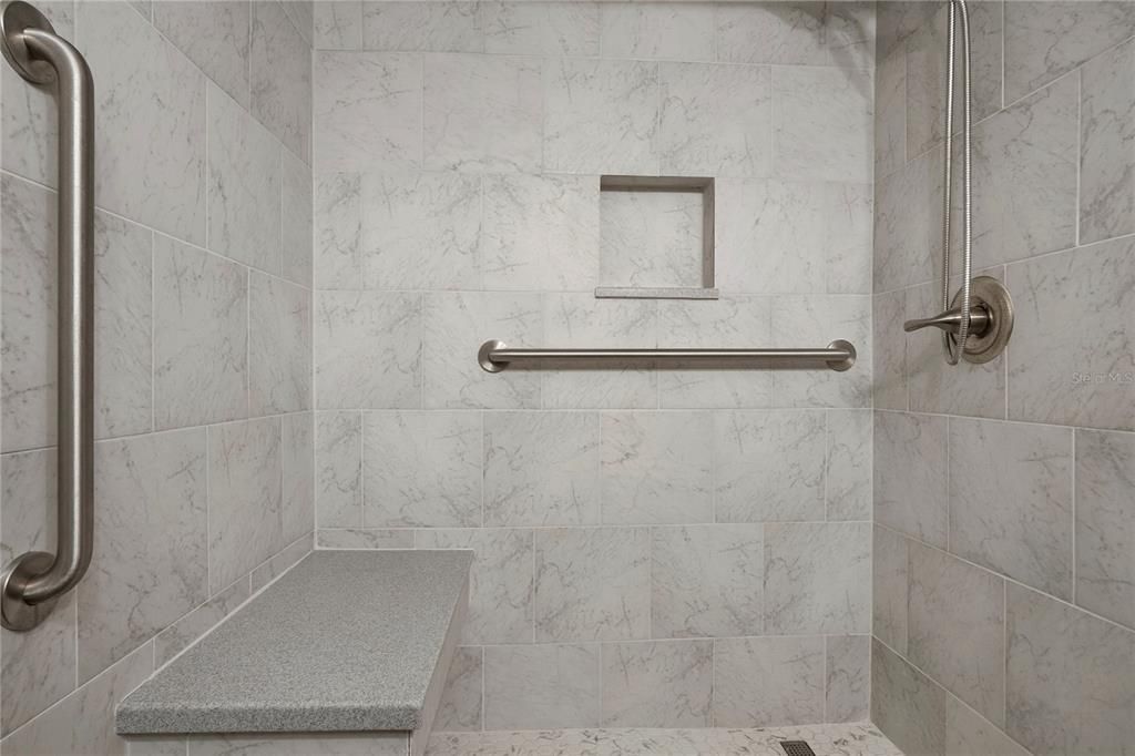 待售: $344,000 (3 贝兹, 2 浴室, 1369 平方英尺)