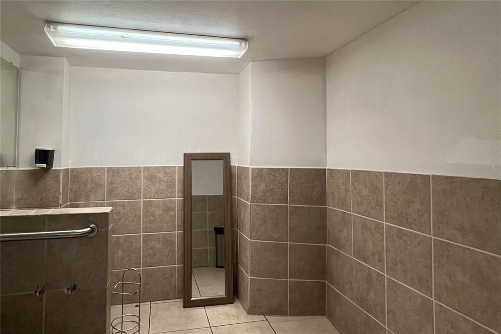 待售: $21,000 (0 贝兹, 0 浴室, 1200 平方英尺)