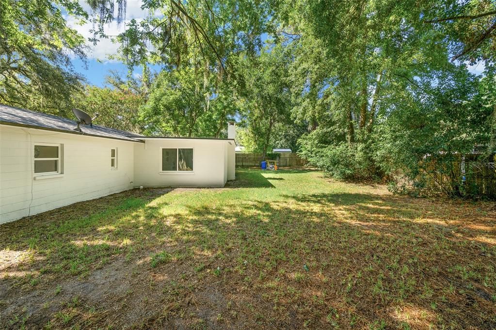 На продажу: $238,999 (3 спален, 1 ванн, 1652 Квадратных фут)