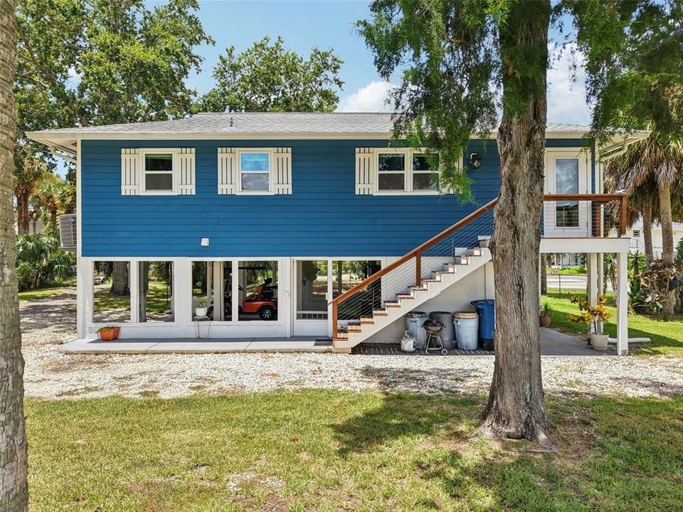 Под контрактом: $495,400 (2 спален, 1 ванн, 800 Квадратных фут)