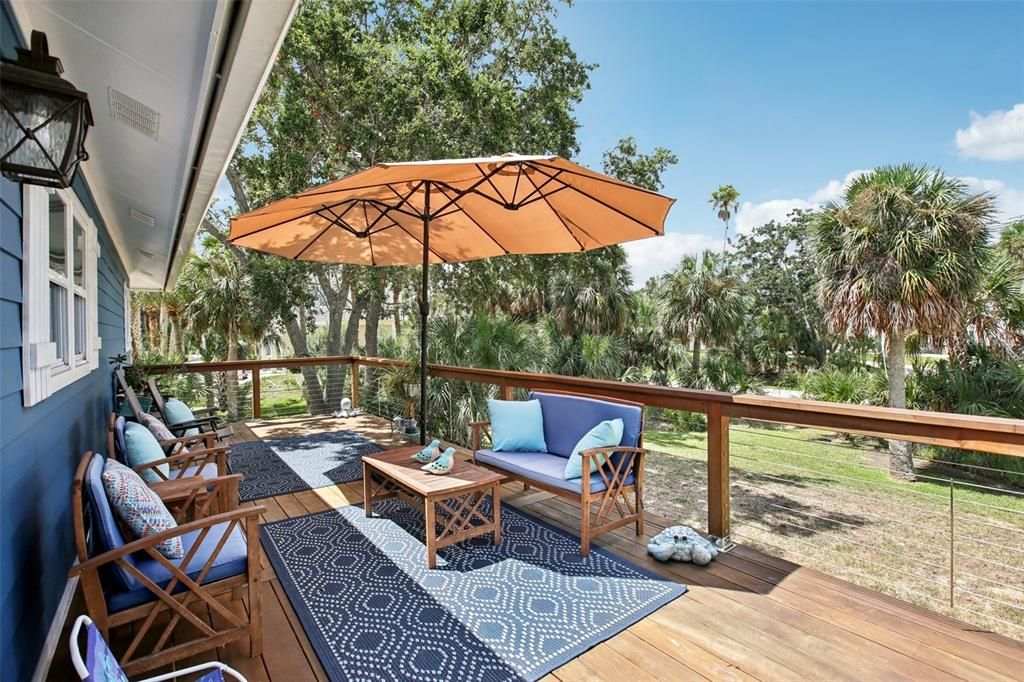 Под контрактом: $495,400 (2 спален, 1 ванн, 800 Квадратных фут)