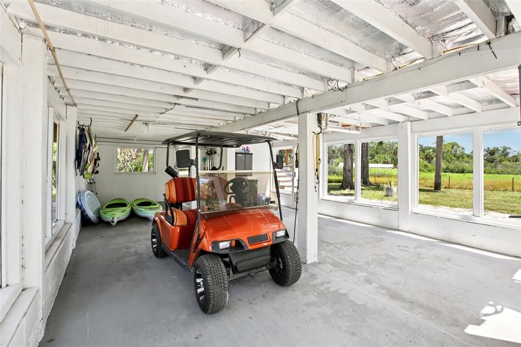 Под контрактом: $495,400 (2 спален, 1 ванн, 800 Квадратных фут)