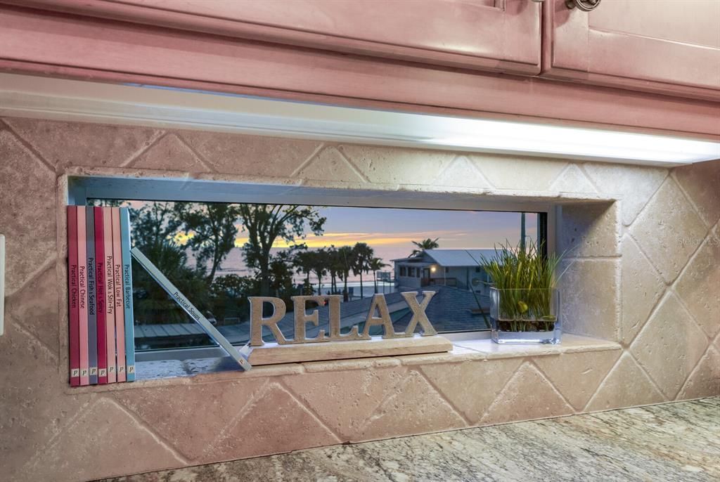 待售: $2,450,000 (4 贝兹, 3 浴室, 2113 平方英尺)