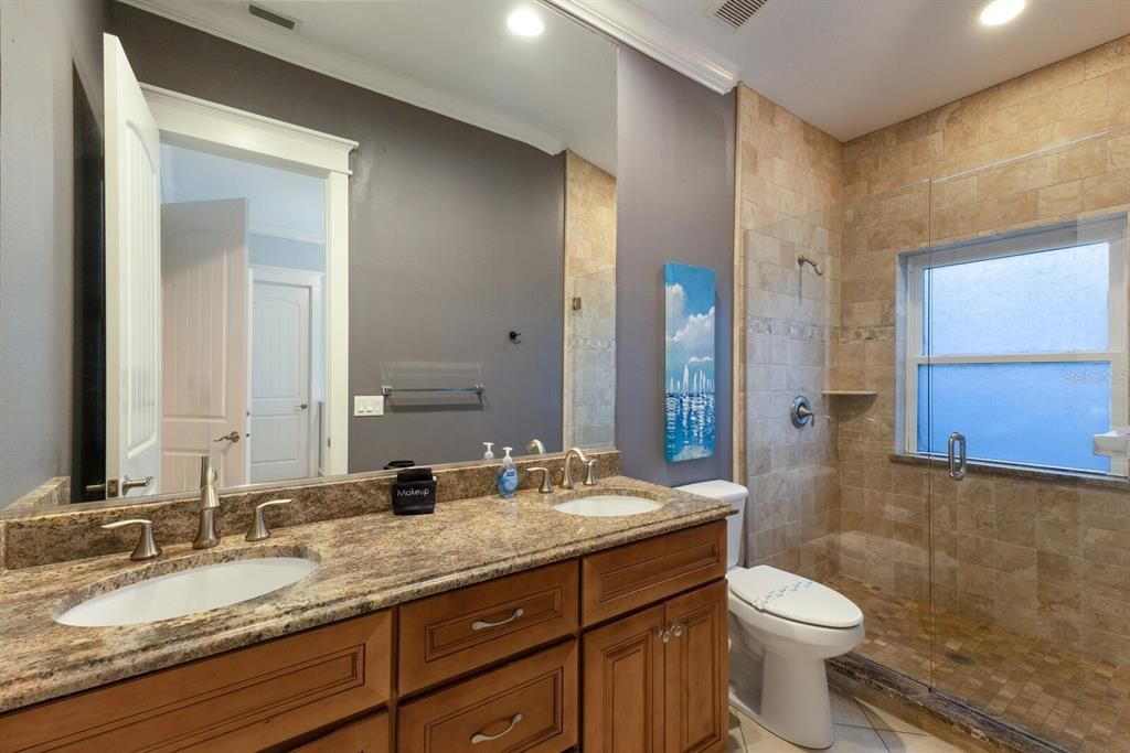 待售: $2,450,000 (4 贝兹, 3 浴室, 2113 平方英尺)