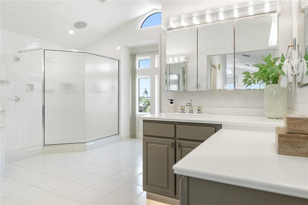 For Sale: $4,495,000 (4 beds, 3 baths, 4576 Square Feet)