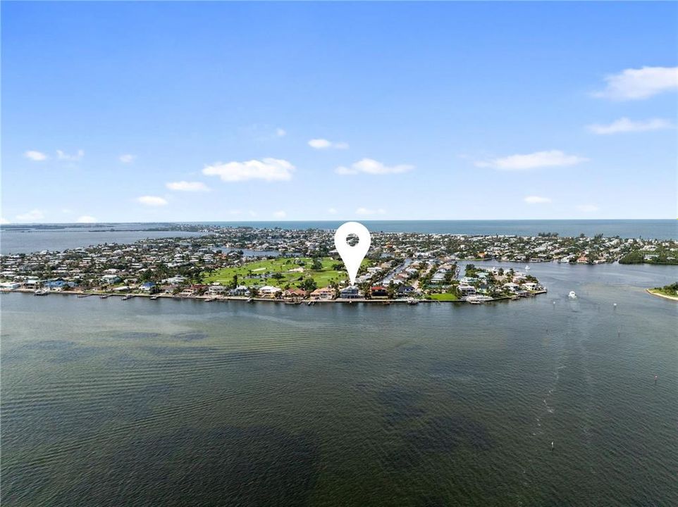 For Sale: $4,495,000 (4 beds, 3 baths, 4576 Square Feet)