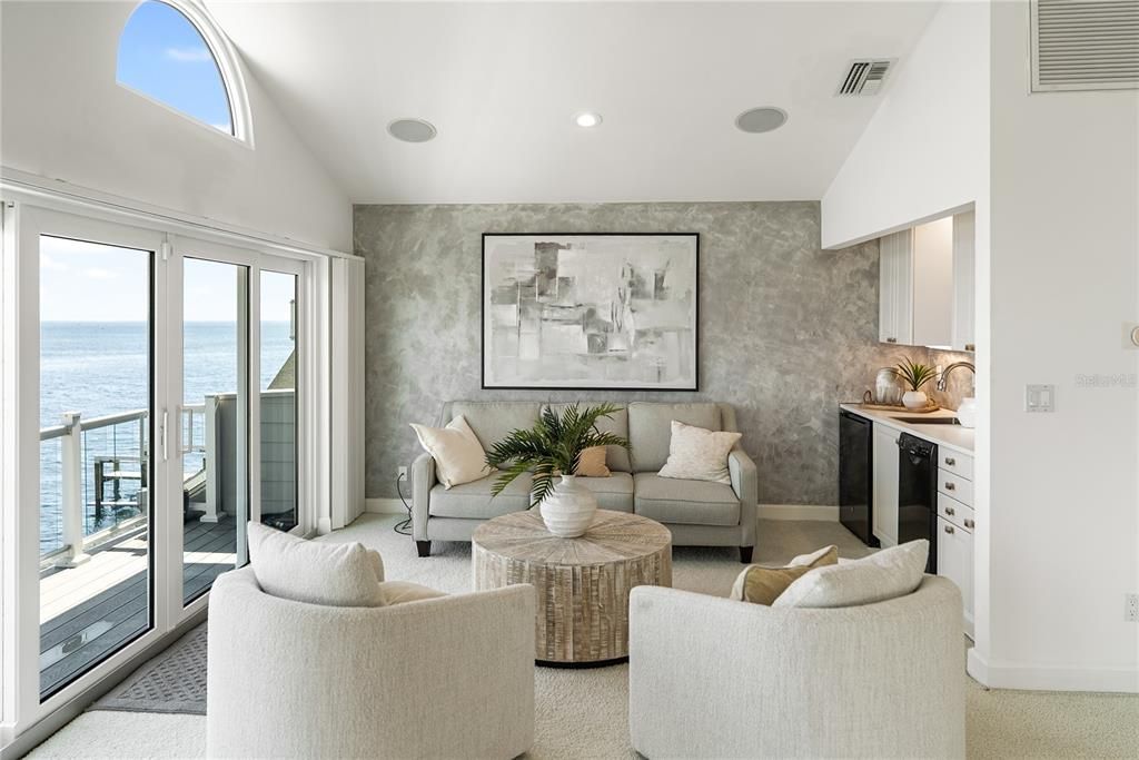 For Sale: $4,495,000 (4 beds, 3 baths, 4576 Square Feet)