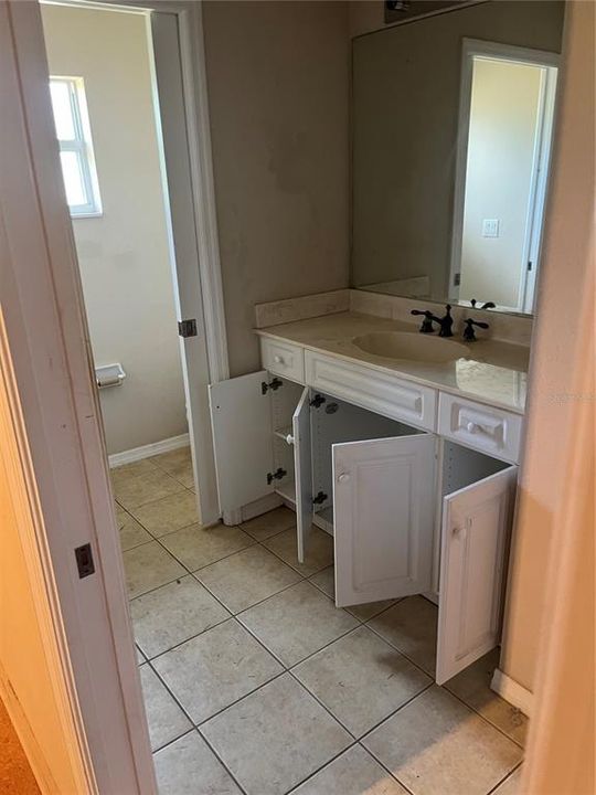 Под контрактом: $200,000 (3 спален, 2 ванн, 1531 Квадратных фут)