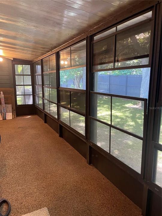 合同活跃: $243,900 (2 贝兹, 2 浴室, 1126 平方英尺)