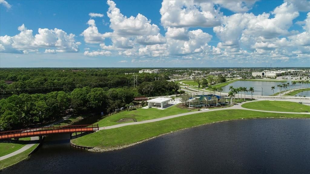 Active With Contract: $1,800 (2 beds, 2 baths, 967 Square Feet)