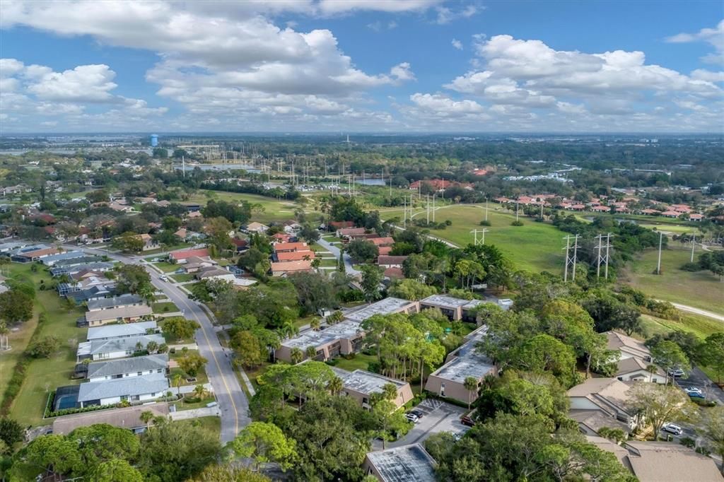 Active With Contract: $1,800 (2 beds, 2 baths, 967 Square Feet)