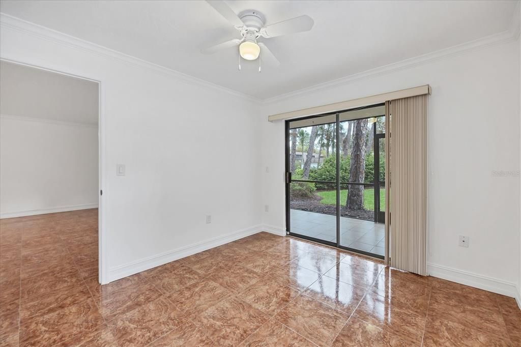 Active With Contract: $1,800 (2 beds, 2 baths, 967 Square Feet)