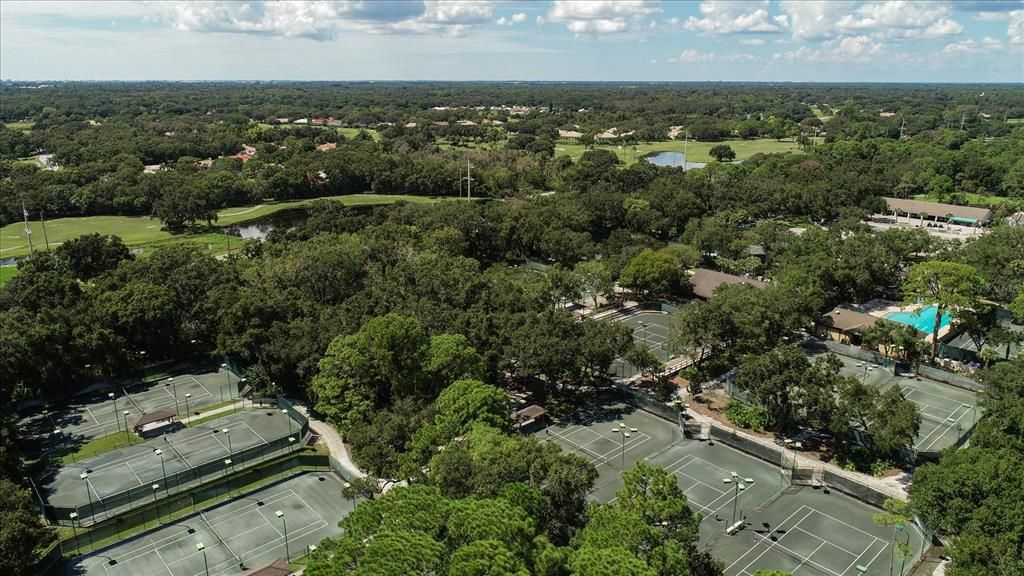 Active With Contract: $1,800 (2 beds, 2 baths, 967 Square Feet)