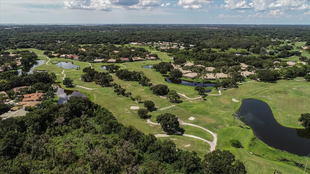 Active With Contract: $1,800 (2 beds, 2 baths, 967 Square Feet)