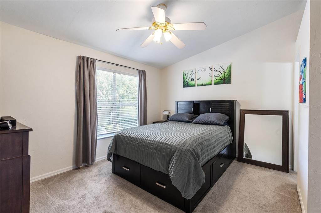 Под контрактом: $189,900 (2 спален, 2 ванн, 1172 Квадратных фут)