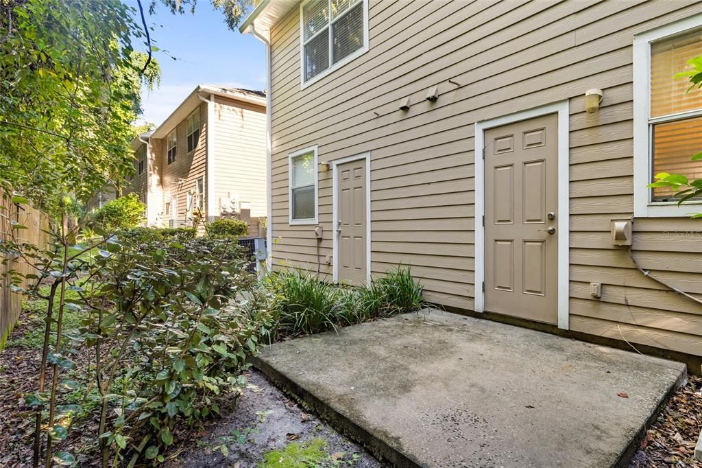 Под контрактом: $189,900 (2 спален, 2 ванн, 1172 Квадратных фут)