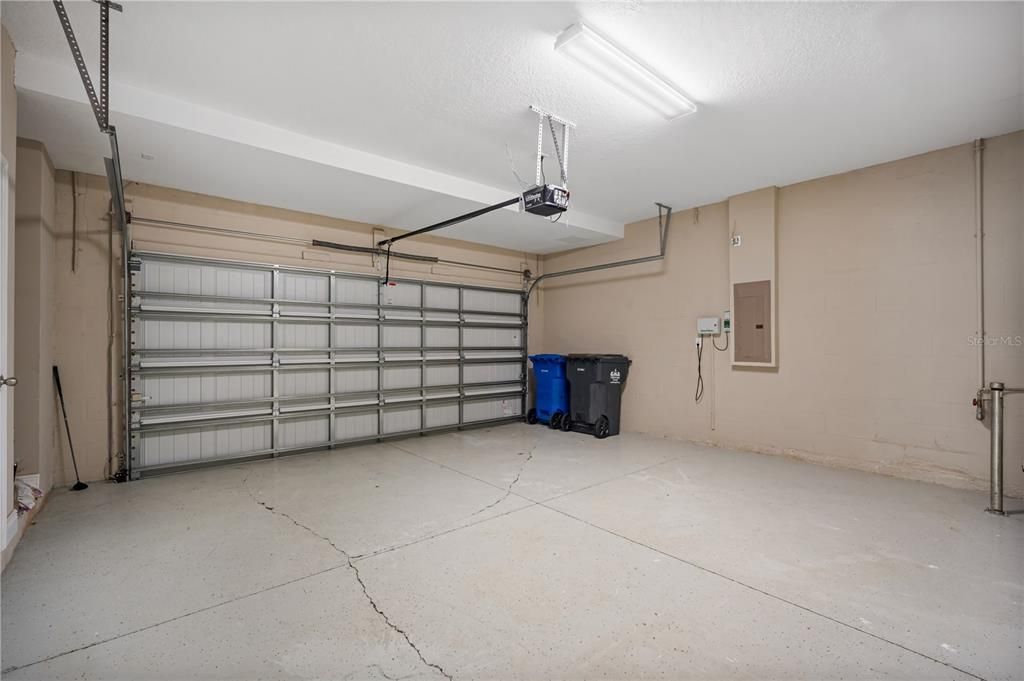 For Rent: $2,995 (4 beds, 3 baths, 2860 Square Feet)