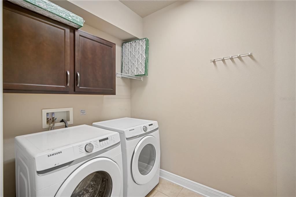 For Rent: $2,995 (4 beds, 3 baths, 2860 Square Feet)