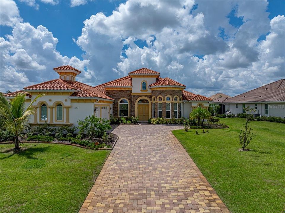 待售: $1,599,000 (4 贝兹, 3 浴室, 3440 平方英尺)