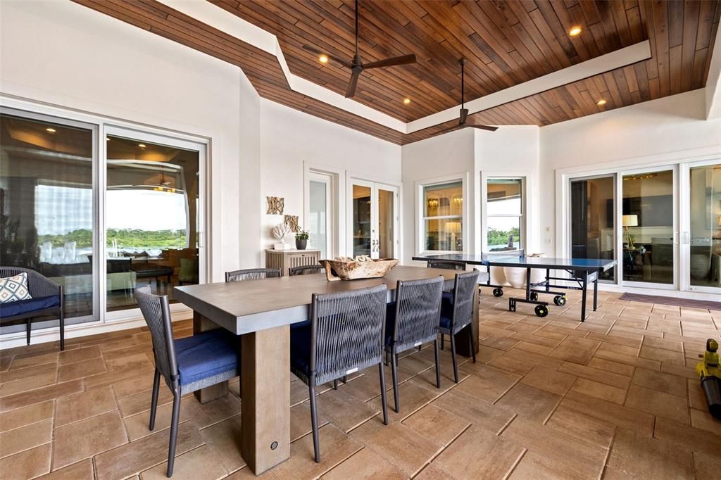 待售: $5,300,000 (5 贝兹, 4 浴室, 4560 平方英尺)