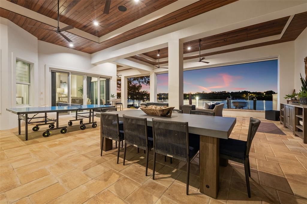 待售: $5,300,000 (5 贝兹, 4 浴室, 4560 平方英尺)