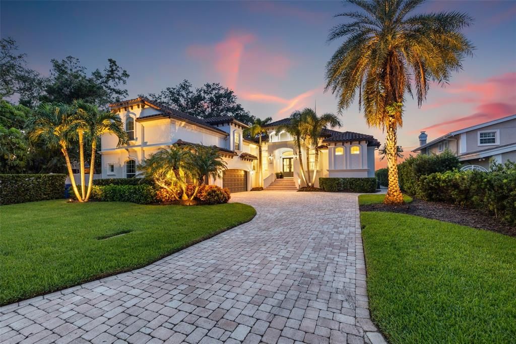 待售: $5,300,000 (5 贝兹, 4 浴室, 4560 平方英尺)