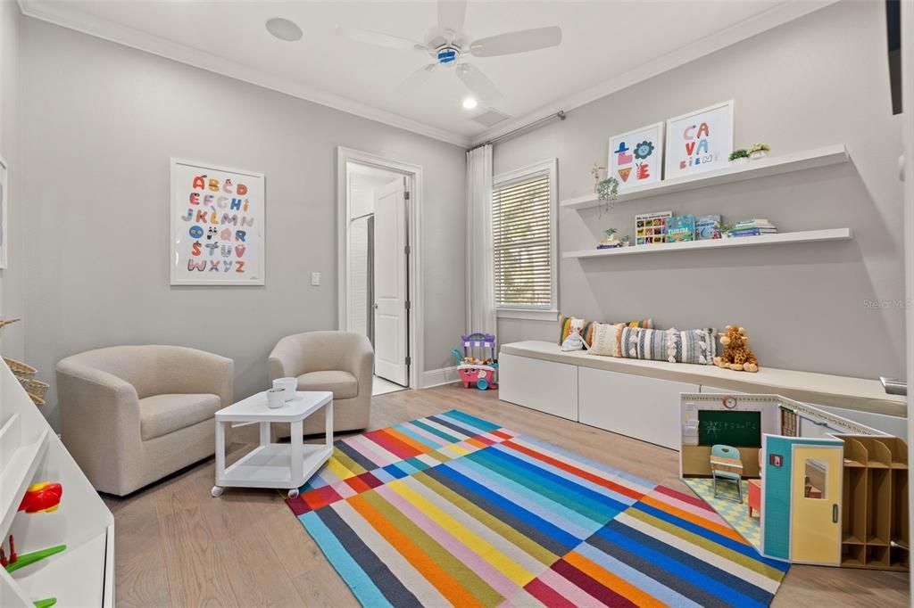 待售: $5,300,000 (5 贝兹, 4 浴室, 4560 平方英尺)