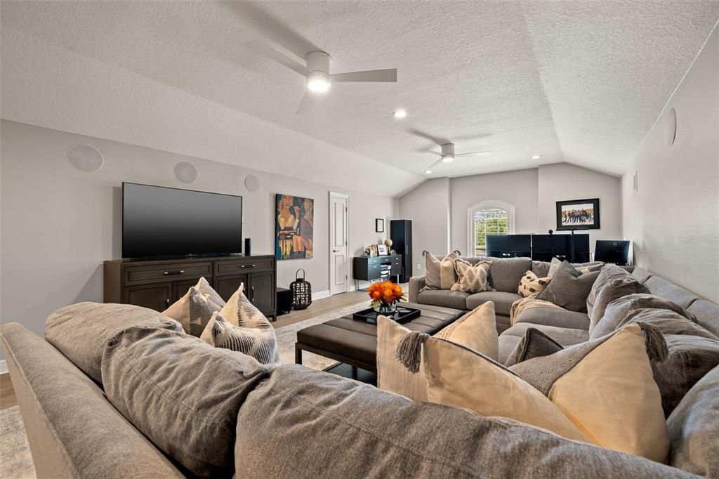 待售: $5,300,000 (5 贝兹, 4 浴室, 4560 平方英尺)