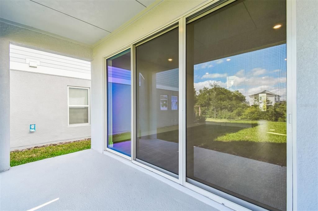 Activo con contrato: $639,990 (4 camas, 2 baños, 2972 Pies cuadrados)