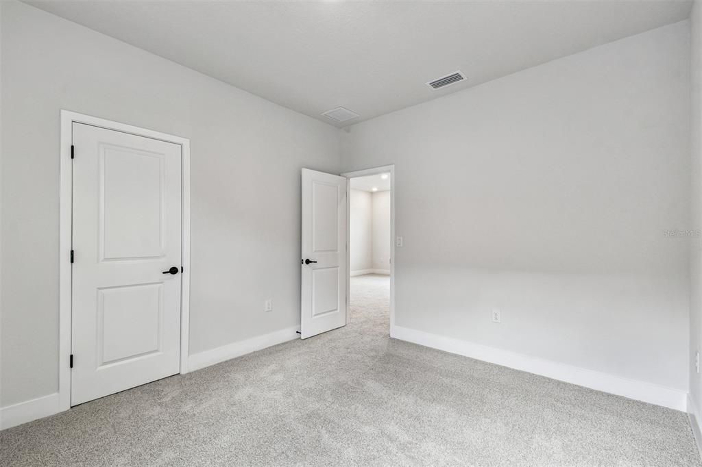 Activo con contrato: $639,990 (4 camas, 2 baños, 2972 Pies cuadrados)