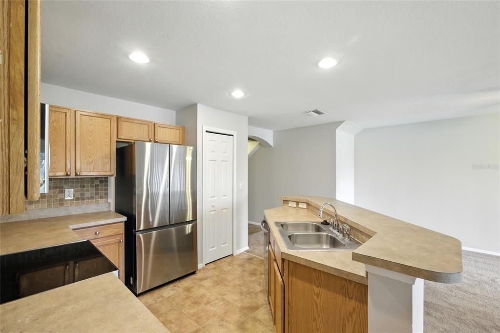 Activo con contrato: $229,000 (3 camas, 2 baños, 1362 Pies cuadrados)