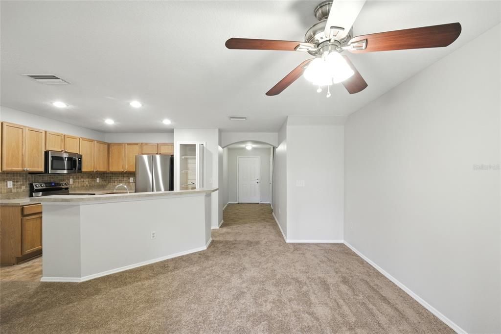 Activo con contrato: $229,000 (3 camas, 2 baños, 1362 Pies cuadrados)