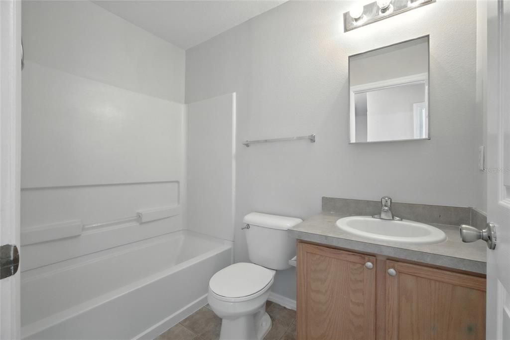 Activo con contrato: $229,000 (3 camas, 2 baños, 1362 Pies cuadrados)