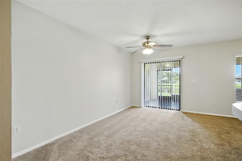 Activo con contrato: $229,000 (3 camas, 2 baños, 1362 Pies cuadrados)