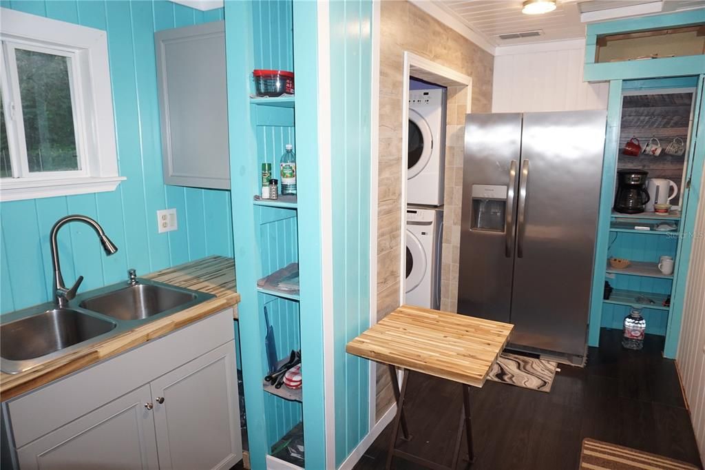 На продажу: $155,000 (2 спален, 2 ванн, 812 Квадратных фут)