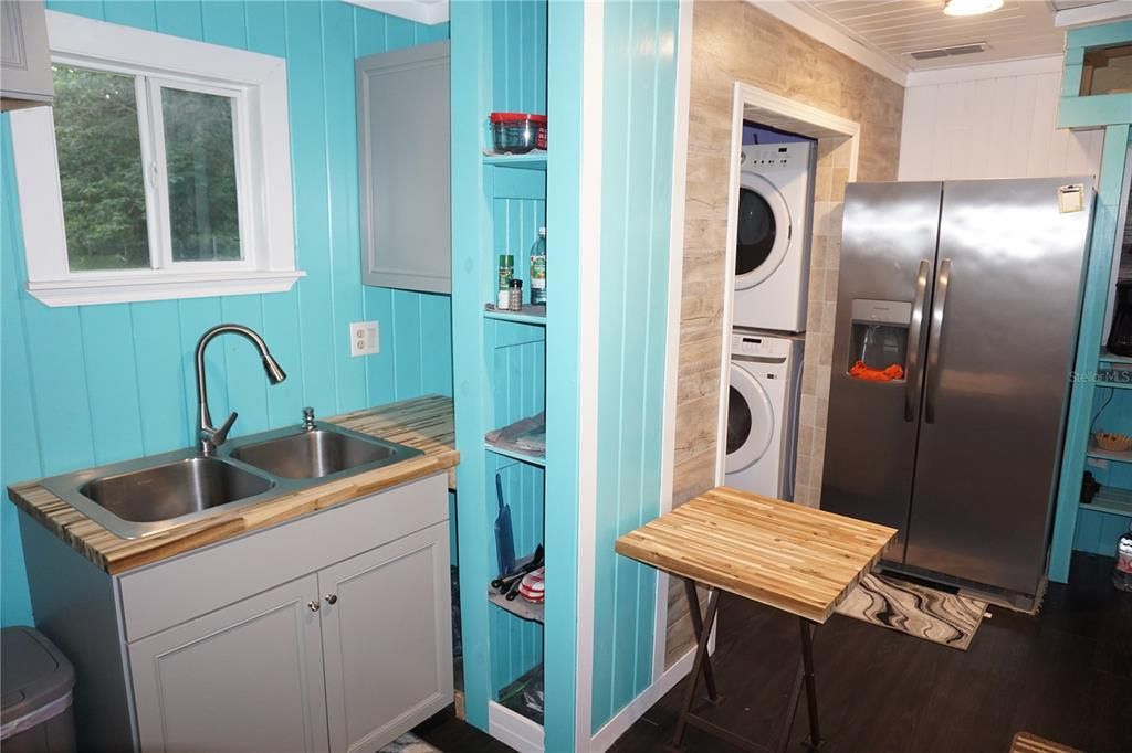 На продажу: $155,000 (2 спален, 2 ванн, 812 Квадратных фут)