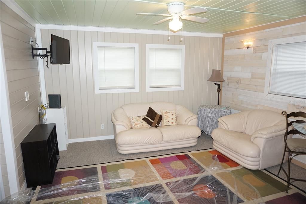 На продажу: $155,000 (2 спален, 2 ванн, 812 Квадратных фут)