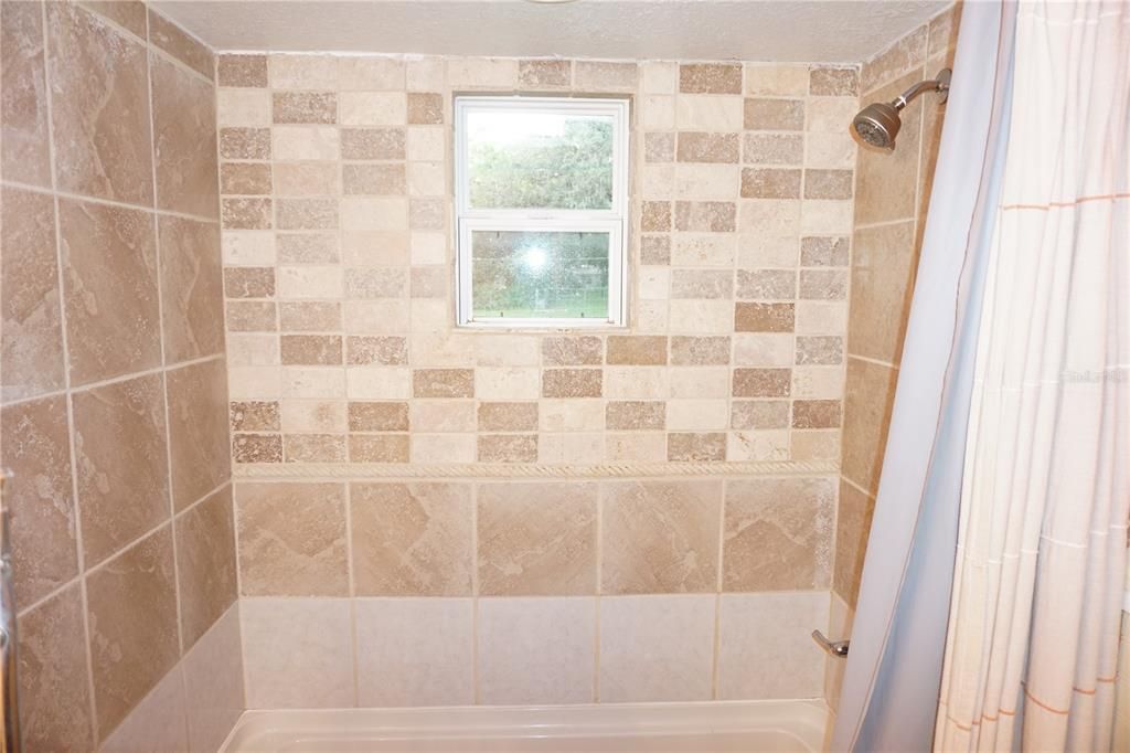 На продажу: $155,000 (2 спален, 2 ванн, 812 Квадратных фут)