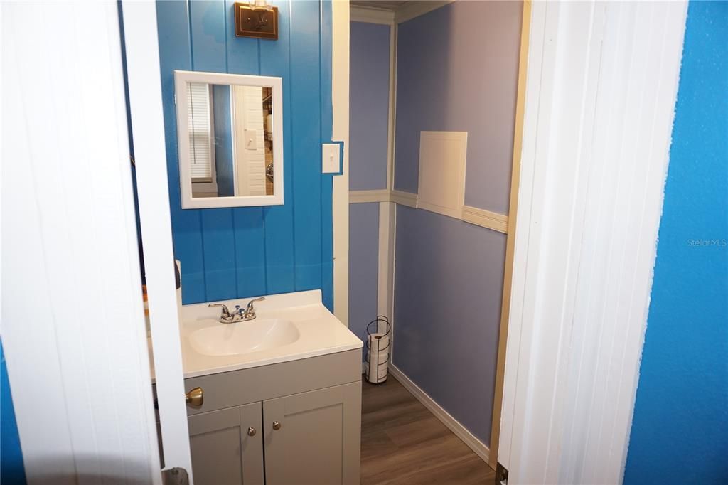 На продажу: $155,000 (2 спален, 2 ванн, 812 Квадратных фут)