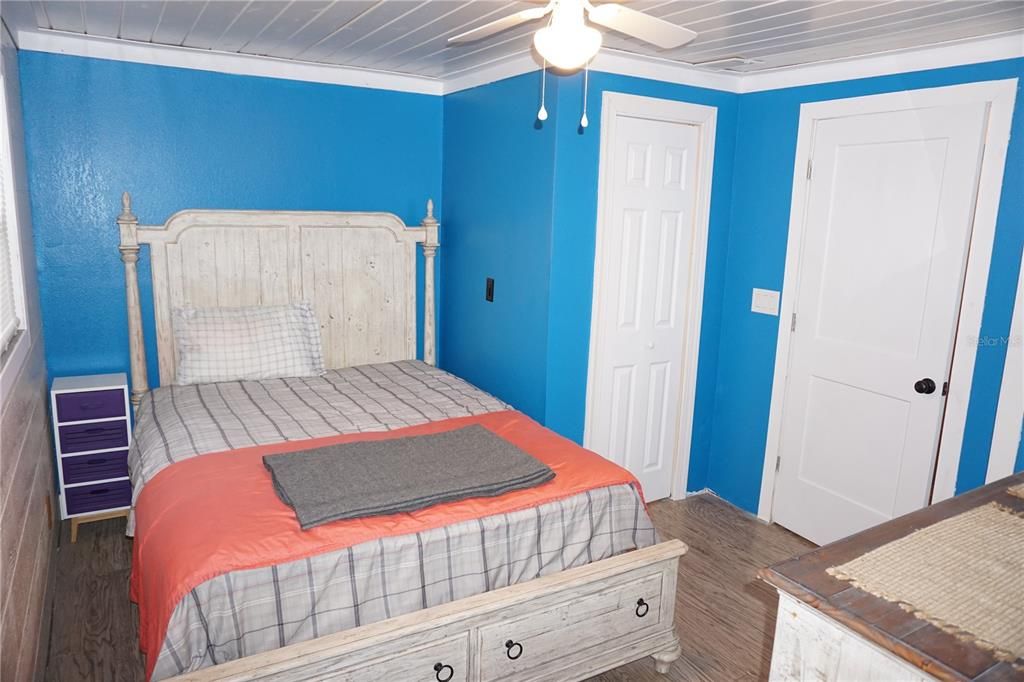 На продажу: $155,000 (2 спален, 2 ванн, 812 Квадратных фут)