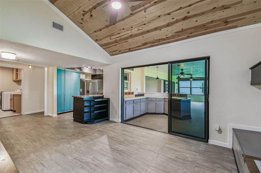 Active With Contract: $575,000 (4 beds, 2 baths, 2413 Square Feet)