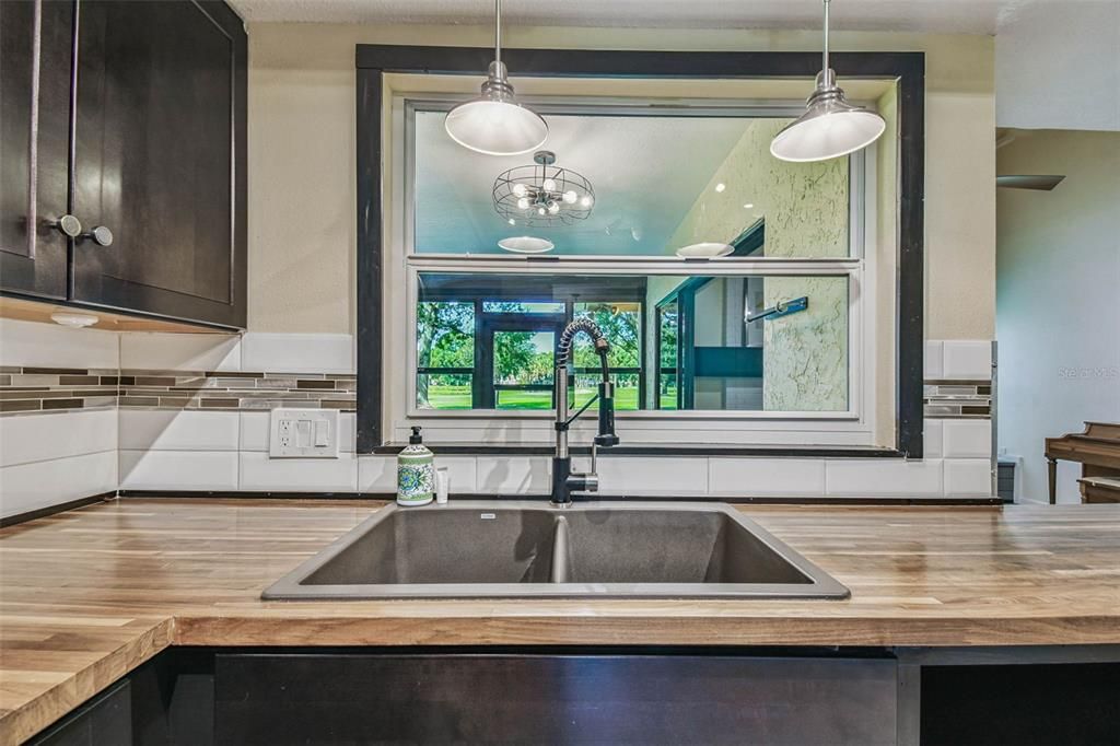 Active With Contract: $575,000 (4 beds, 2 baths, 2413 Square Feet)